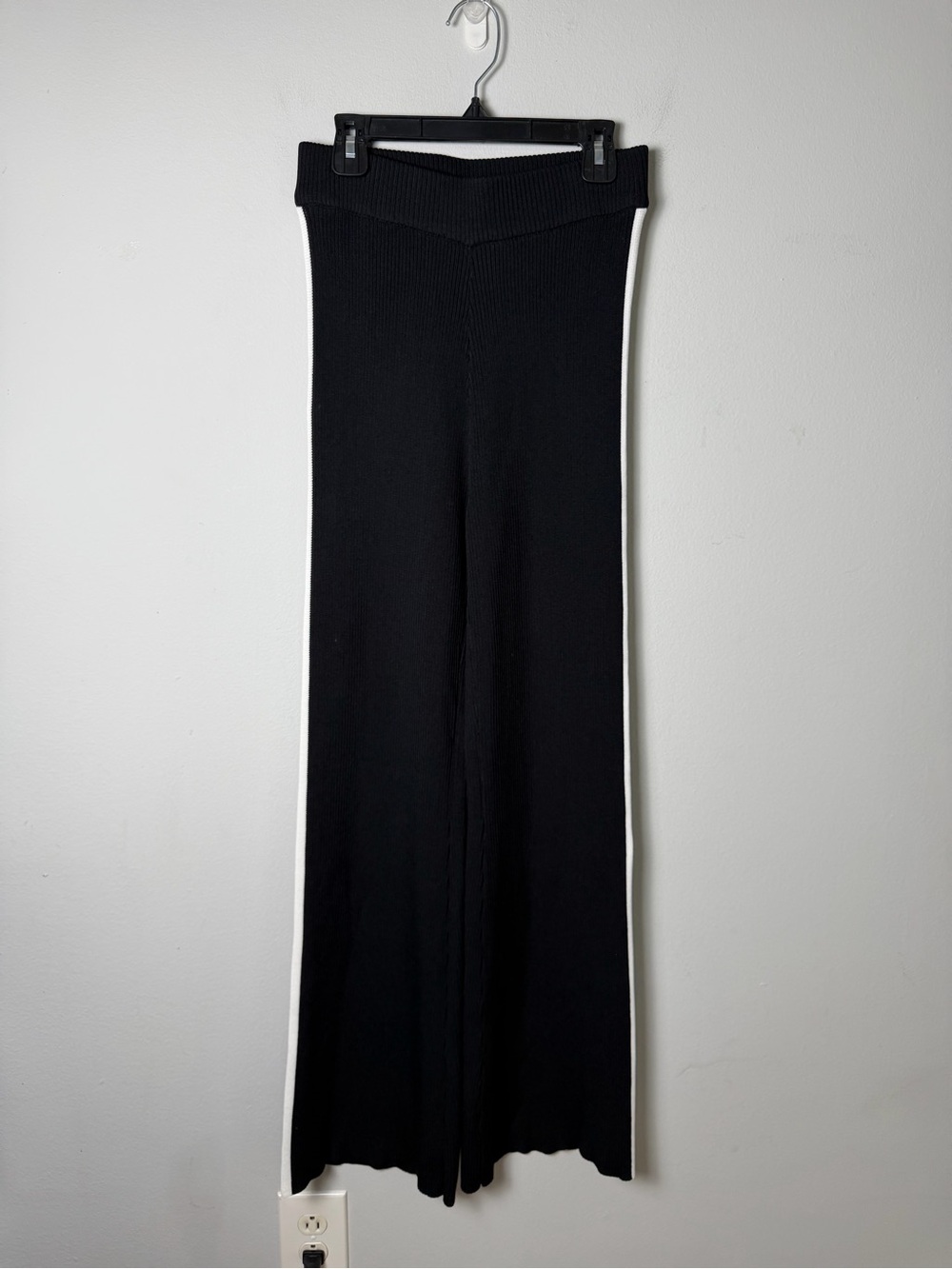 House Of Harlow 1960 X Revolve Flare Ribknit Stripe Trouser Black Sz XS NWOT